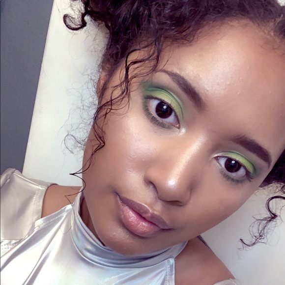 Meet your Posher, Mayumi - Picture 2 of 3